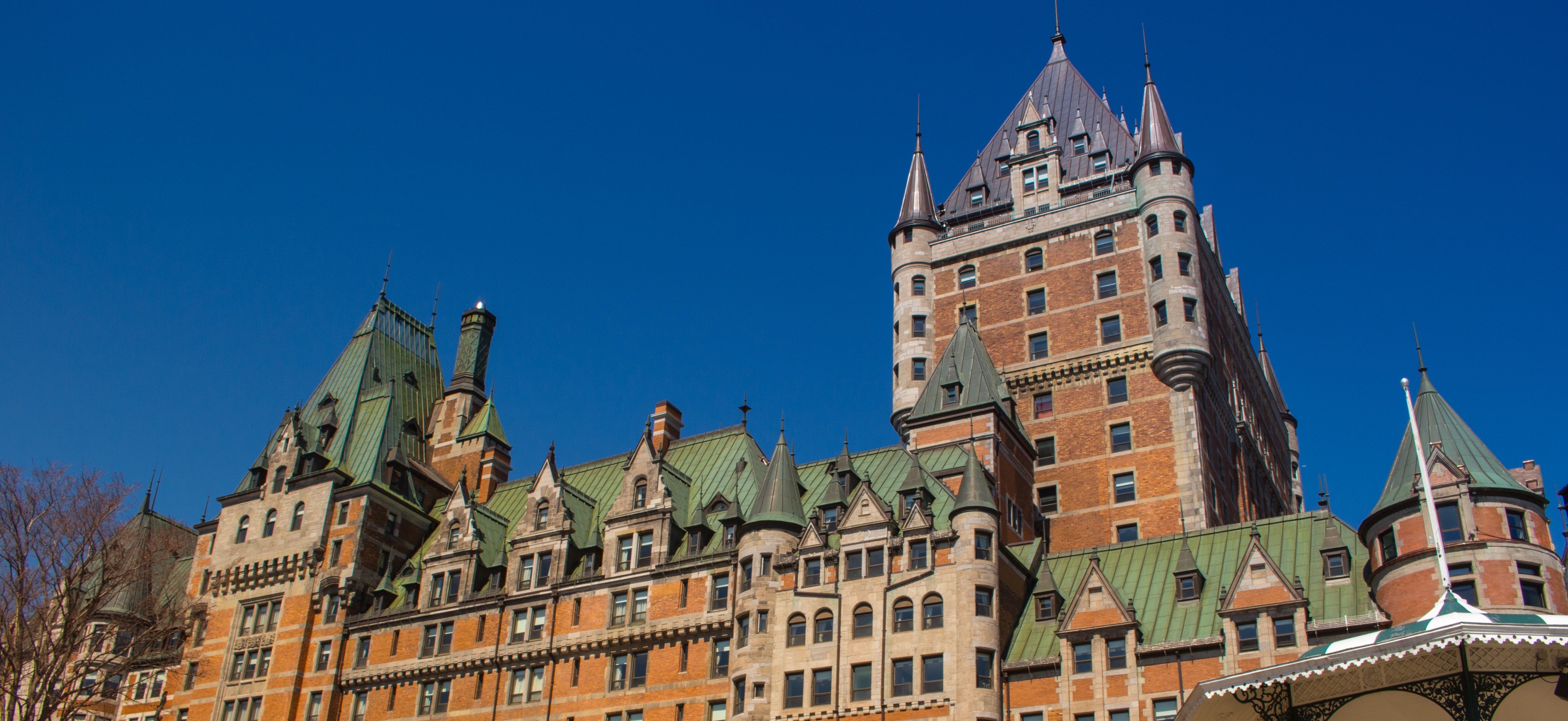 Hotel in Quebec City by Shawn Lee on Unsplash | Snag-A-Slip